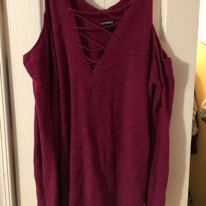 Express- cold shoulder top